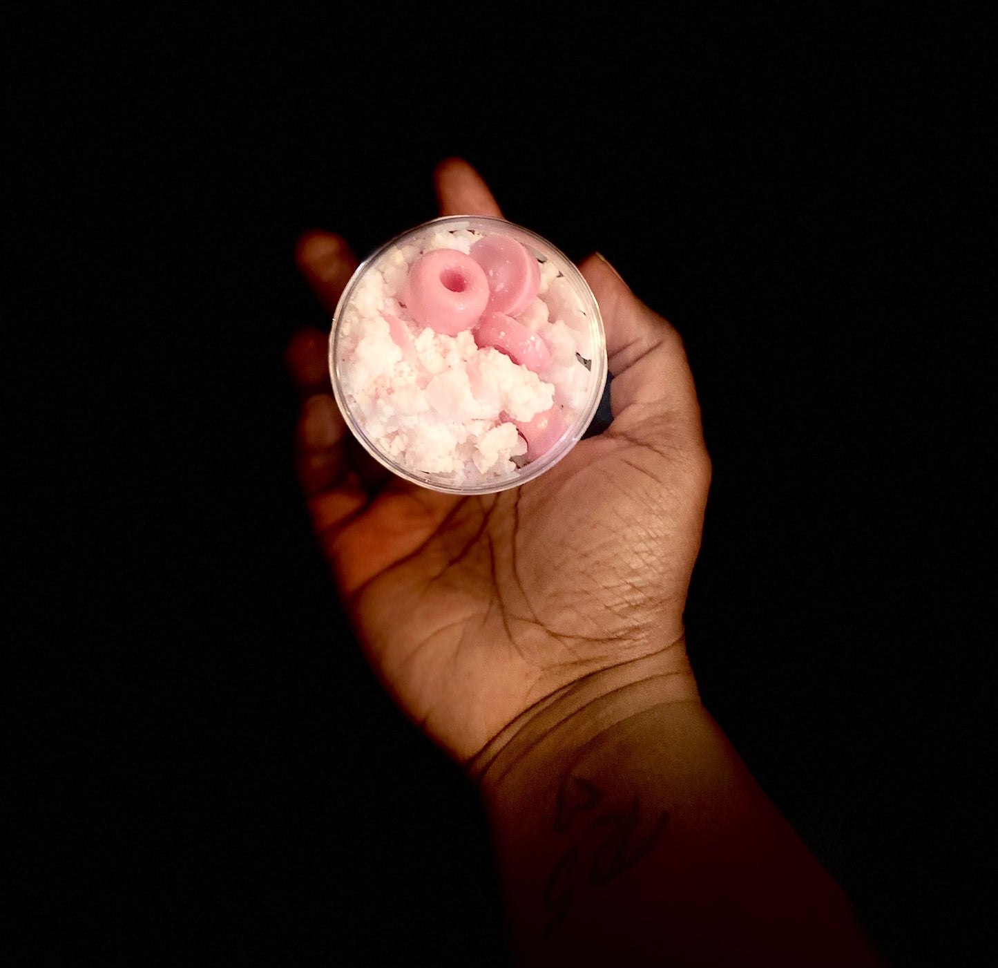 4/$25 wax crumbles/melts (Market Use!)